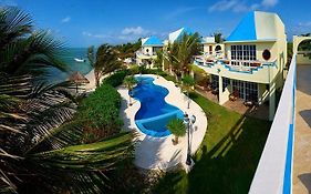 Casa Cenote Hotel